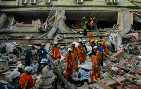 3 ngày sau trận động đất chết người ở Myanmar: Hy vọng cứu hộ tan biến