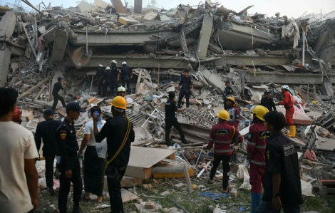 Thai phụ qua đời trong đống đổ nát tại Mandalay