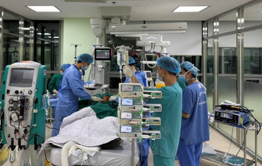 Hôn mê, suy đa tạng sau 20 ngày tự chữa đau răng tại nhà