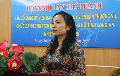 Bà Lê Thị Cẩm Tú giữ chức vụ Chủ tịch Hội Liên hiệp Phụ nữ tỉnh Long An