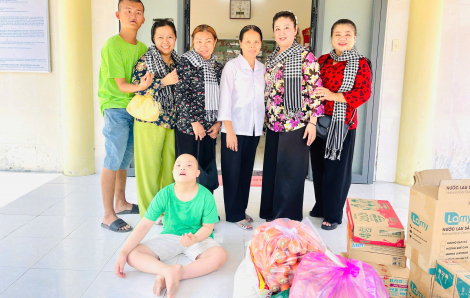 Đến mái ấm lan tỏa yêu thương