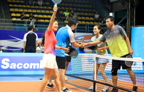Nhiều cặp vợ chồng tham gia Giải pickleball Báo Phụ nữ TPHCM lần thứ hai