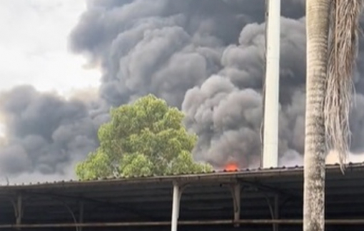 Cháy lớn tại công ty may mặc ở khu công nghiệp Tân Hương