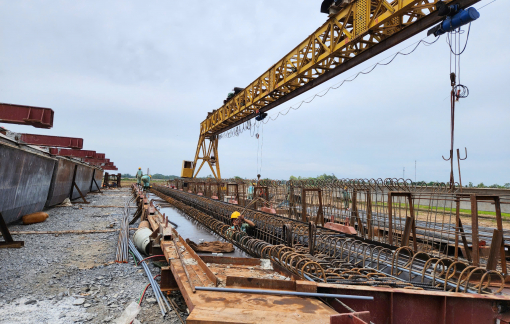 Chủ tịch UBND tỉnh Sóc Trăng “tuýt còi” đơn vị thi công chậm tiến độ