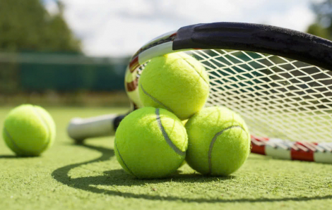 Người đàn ông 41 tuổi đột quỵ và qua đời sau khi chơi tennis