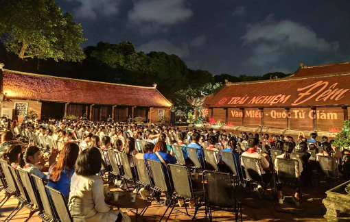 Du lịch đêm không nên chỉ là những tour đơn lẻ