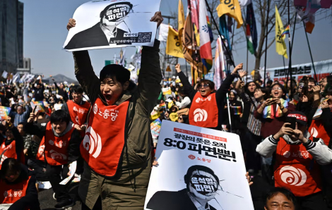 Điều gì sẽ xảy ra tiếp theo sau khi Tổng thống Hàn Quốc bị phế truất?