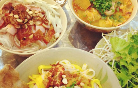 Mì Quảng Bà Dzũ, một tô sao đủ