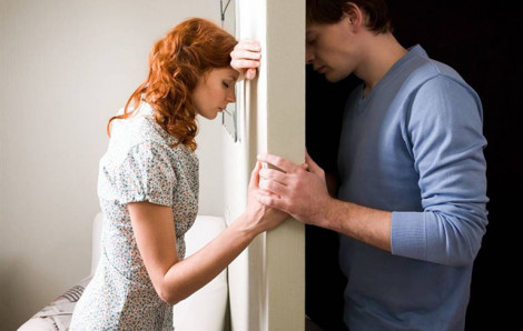 Làm gì với mối quan hệ trên tình bạn dưới tình yêu?