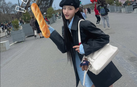 Học sao Hàn diện móc khóa cho túi xách