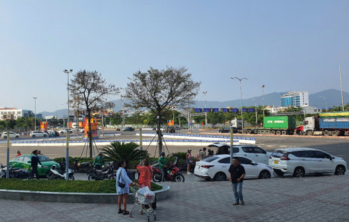 Đà Nẵng thiếu cầu đi bộ qua những tuyến đường đông đúc