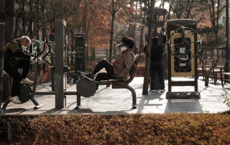 Người Hàn Quốc chỉ thừa nhận tuổi già bắt đầu từ trên 70 tuổi