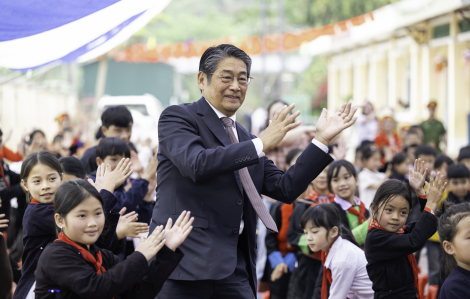 Đại sứ Nhật Bản đến thăm vùng bị ảnh hưởng nặng bởi bão Yagi ở Cao Bằng