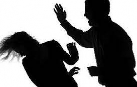 Xin đừng hỏi các chị đã làm gì mà bị đánh!