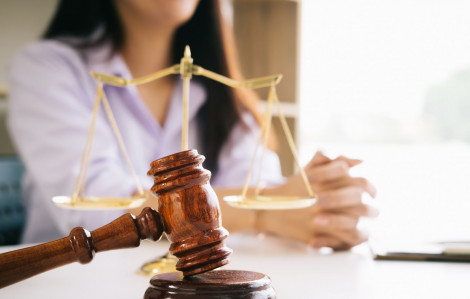 Đề xuất phạt tù đến 10 năm với người bán hàng giả online