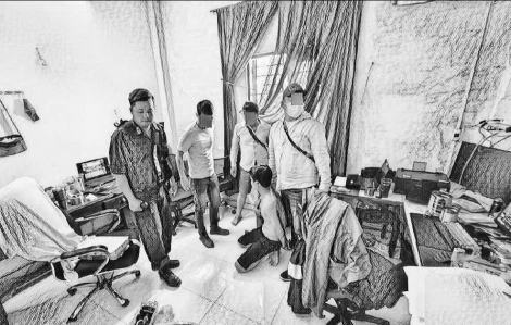 Lần theo kẻ giả danh cán bộ điều tra, Công an Đà Nẵng triệt phá đường dây làm giả giấy tờ