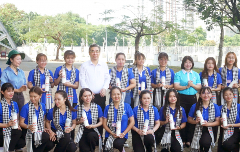 “Vượt nắng, thắng mưa” để góp sức cho ngày hội non sông