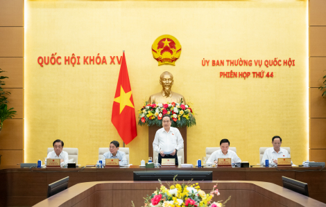 Ủy ban thường vụ Quốc hội có thể làm cả đêm để thông qua sắp xếp cấp xã