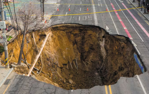 Hàn Quốc trong tình trạng báo động cao, khi hàng loạt hố tử thần xuất hiện