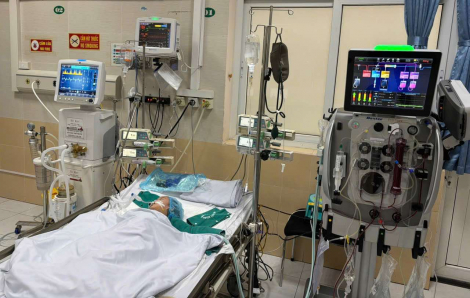 Bé 14 tháng tuổi nguy kịch vì mắc tay chân miệng