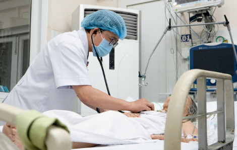 Cứu bà cụ 85 tuổi hóc xoài dẫn đến nguy kịch