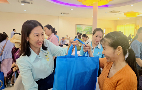 Lấp lánh vẻ đẹp từ những vầng trăng khuyết