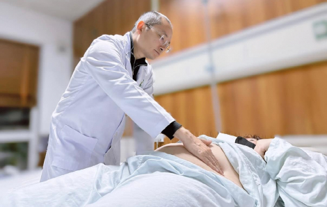 Cô gái trầm cảm vì cân nặng quá khổ trên 100kg