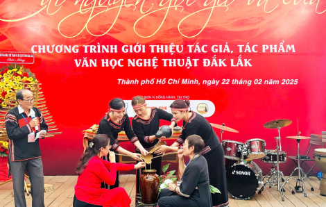 Ở đường sách có những miền văn hóa