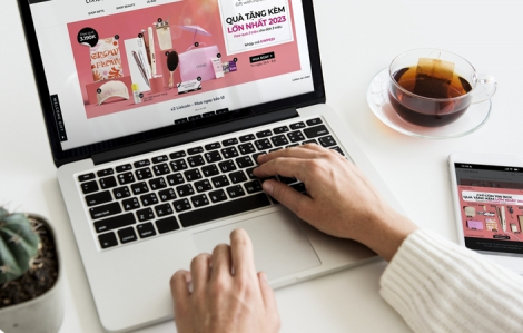 Bộ Y tế yêu cầu siết chặt kiểm tra mỹ phẩm bán trên TikTok, Facebook...