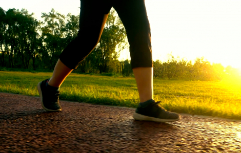 Đi bộ mỗi ngày giúp giảm nguy cơ mắc 13 loại ung thư
