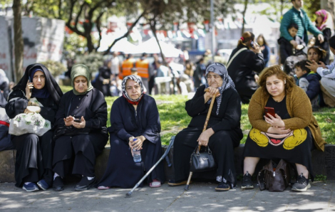 Hơn 150 người bị thương do nhảy khỏi các tòa nhà trong trận động đất ở Thổ Nhĩ Kỳ