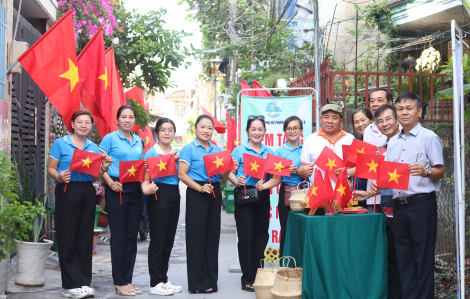 Ra mắt 12 tuyến “Đường cờ Tổ quốc”