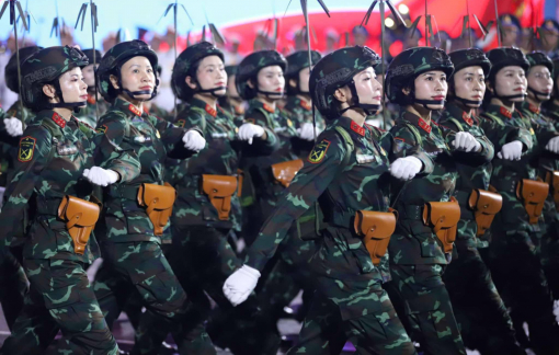 Trời ngưng mưa, tạo điều kiện thuận lợi hơn cho buổi sơ duyệt diễu binh, diễu hành