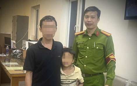 Cháu bé lớp Ba đi lạc khi đạp xe từ Hà Nội vào TPHCM để xem diễu binh