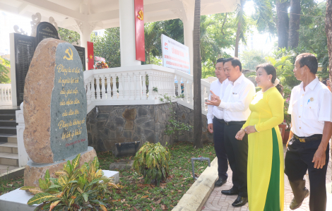Khánh thành công trình “Khối đá khắc ghi lời Bác”