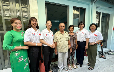 Bàn giao nhà cho hộ dân tại hẻm 42 Trần Đình Xu, quận 1