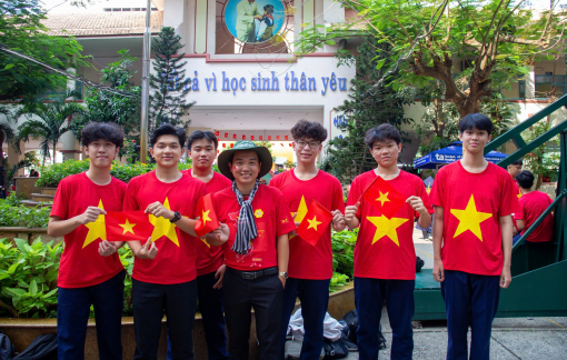 Giáo viên, học sinh TPHCM háo hức chờ sải bước trong lễ diễu hành
