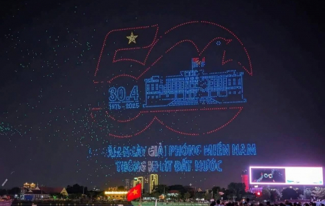 Ban tổ chức kêu gọi người dân trả lại drone nếu nhặt được