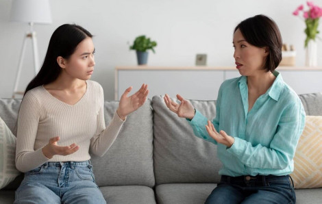 Chiếc khuyên tai và nguy cơ tan vỡ một mối tình