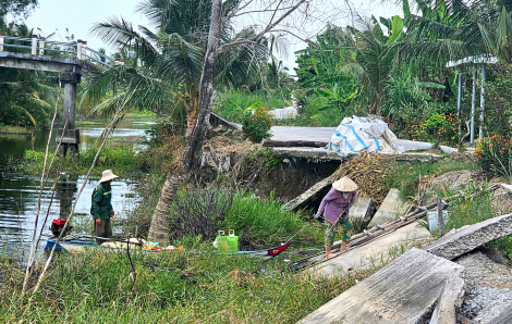 Miền Tây: Gian nan khắc phục đường sụt lún, sạt lở