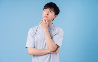 Ngỡ ngàng với cách giữ tiền của cháu trai gen Z