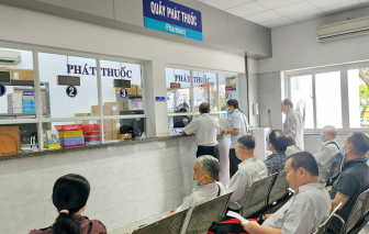 Nhiều người kiệt sức, nhập viện do thời tiết khắc nghiệt