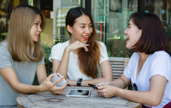 Tình bạn thân thiết ngày càng khó tìm
