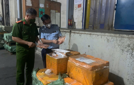 Chưa đầy 1 tháng, công an Hà Nội bắt liên tiếp 9 vụ thực phẩm bẩn