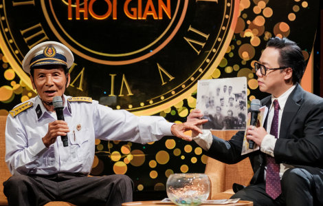 “Trò chuyện cùng thời gian” gợi lại những câu chuyện xúc động về Bác