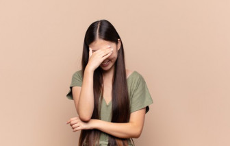 Bực chồng đi tìm người trút giận