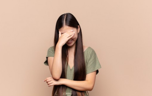 Bực chồng đi tìm người trút giận