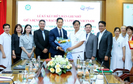 Pfizer Việt Nam và Bệnh viện Bạch Mai ký biên bản ghi nhớ tăng cường hợp tác chăm sóc sức khỏe