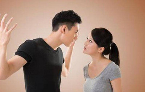 Bực bội với những "chuyện nhỏ" trong nhà