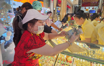 Giá vàng SJC lại lên 122 triệu đồng/lượng
